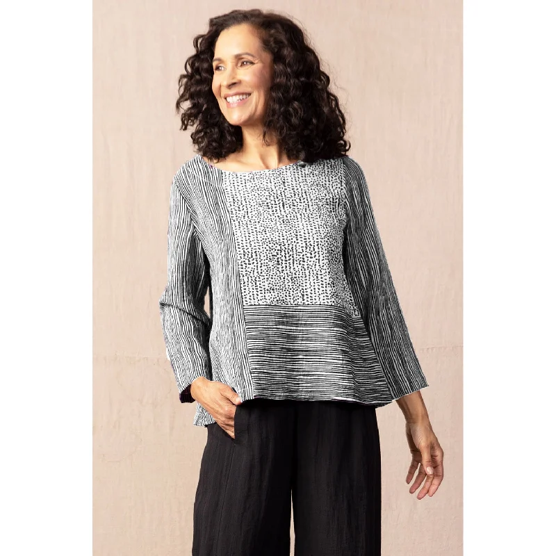 Women's Express Travel Dot Mix Button Back Pullover Winter White Spaghetti Sleeve Top