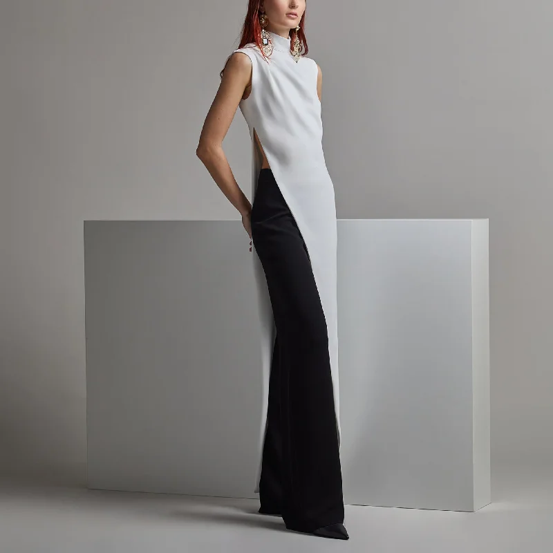 Mieko Model Cape & Trouser Trousers fashionable chic