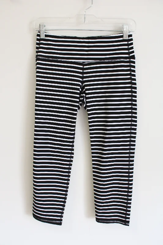 Athleta Black White Striped Capri Yoga Legging | S Trendy Patterned Leggings