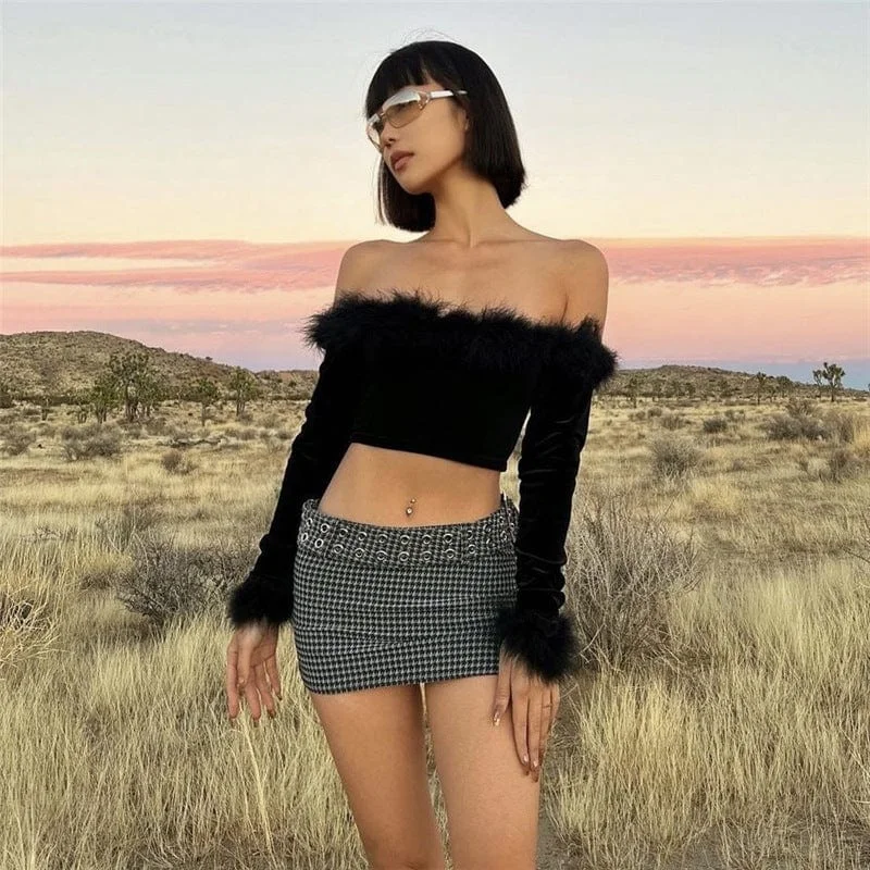 Women's Grunge Off Shoulder Furry Edge Long Sleeved Crop Top Jersey Fabric Tulle Fabric Batik Fabric