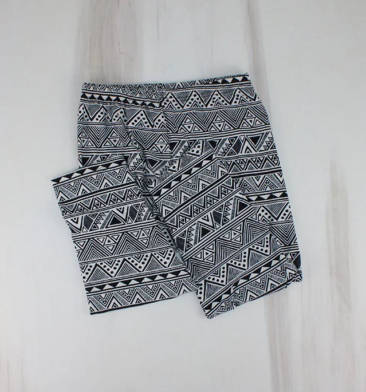 ALWAYS BLACK & WHITE CAPRI LEGGINGS LADIES O/S PRE-LOVED Trendy High-Waist Tummy Control Leggings ALWAYS BLACK & WHITE CAPRI LEGGINGS LADIES O/S PRE-LOVED Trendy High-Waist Tummy Control Leggings