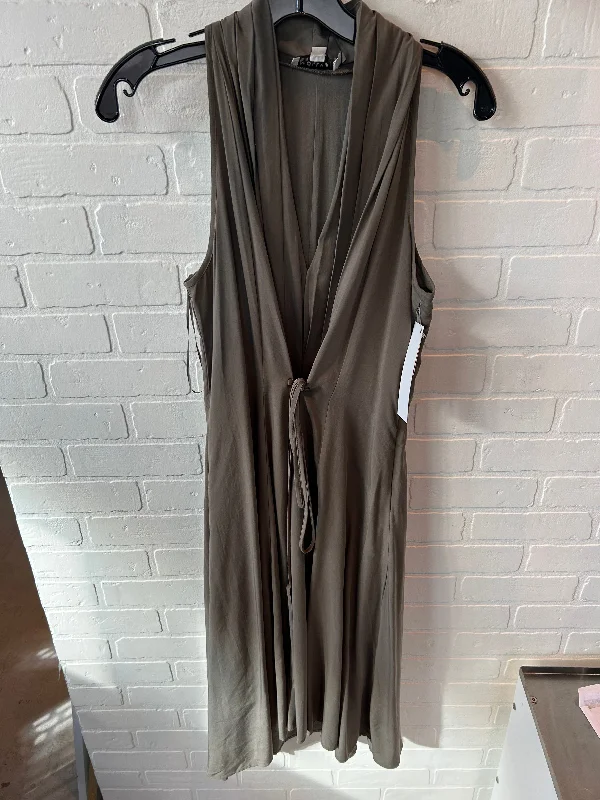 Dress Casual Midi By Molly Bracken In Green, Size: S Stylish Silk Midi Dress